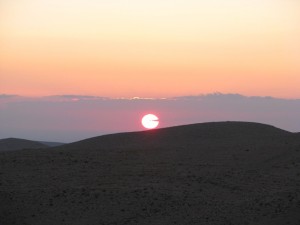 Negev_ Sunrise_With_Moon 19
