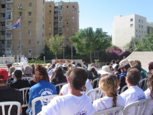 Young Australian Jews at Park of Aus. Soldier